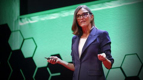 Why AI will spark exponential economic growth | Cathie Wood