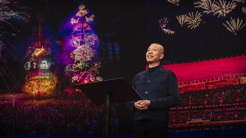 A firework ladder to the sky — and the magic of explosive art | Cai Guo-Qiang